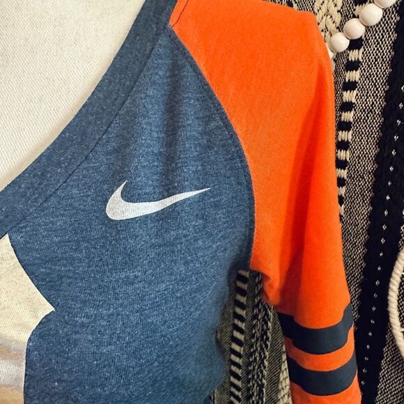 Women’s Nike Detroit Tigers Striped Sleeve Metallic Logo Baseball Tee - Picture 4 of 7